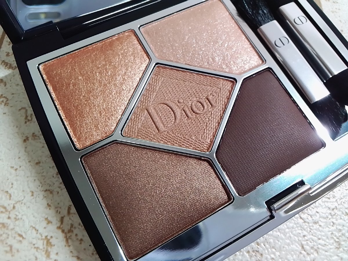 サンク ディオール クルール コスメ 《未使用品》DIOR ⁄ アイシャドウ