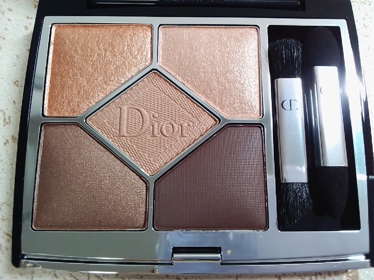 サンク ディオール クルール コスメ 《未使用品》DIOR ⁄ アイシャドウ
