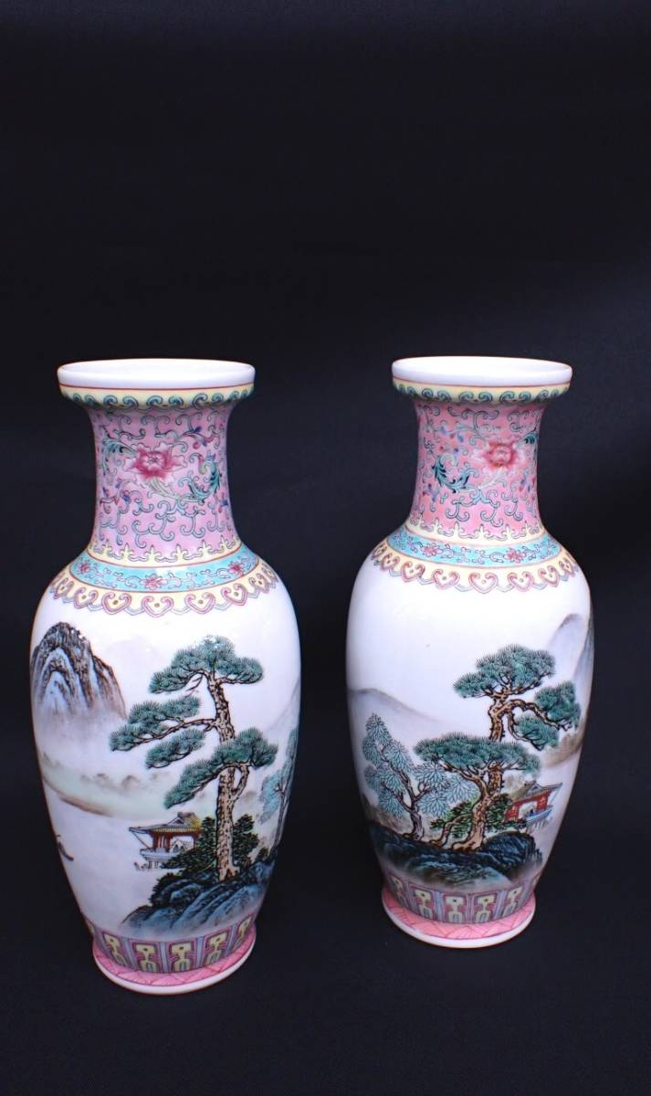 中国古玩 景徳鎮 色絵 唐草 花瓶 花入 花器 花生 一対 高さ25cm 景徳鎮窯 粉彩山水文花瓶 G02015K
