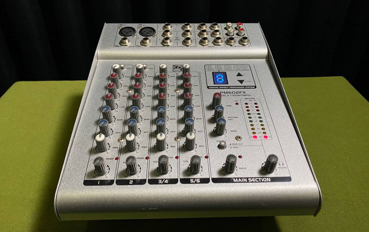 Behringer PM602FX パワードミキサー CLASSIC PRO パワードミキサー
