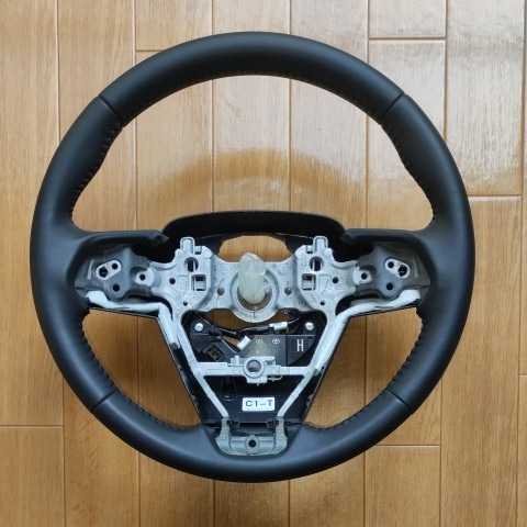 新車外し！220クラウン 純正ステアリング 本革 ヒーター付 カローラ カムリ RAV4 等にも トヨタ用 ヒーター付☆220系クラウン純正レザー ☆未使用 カムリ 純正レザーステアリング 本革ステアリング交換