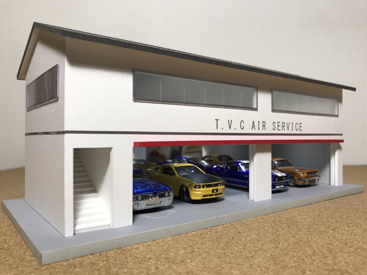 ミニカー専用ジオラマ：1/64 世田谷ベースタイプガレージ／シャッター＆LED照明／希少モデル／製作工程(作り方)の画像あり／1円スタート！