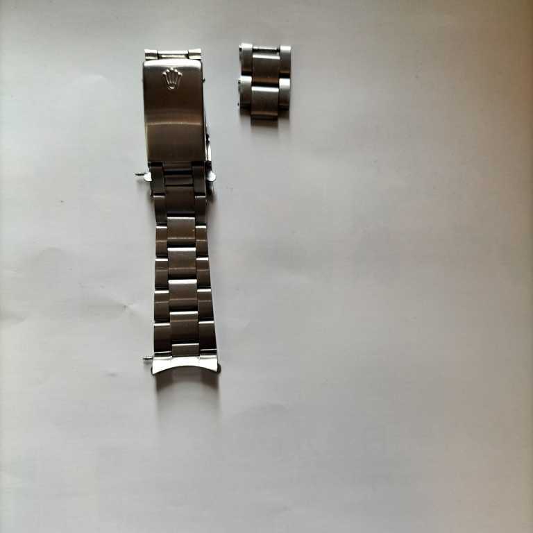 ROLEX 純正コマ　2個セット ROLEX ロレックスのベルト 2コマ余分にあります 裏に045と表記が