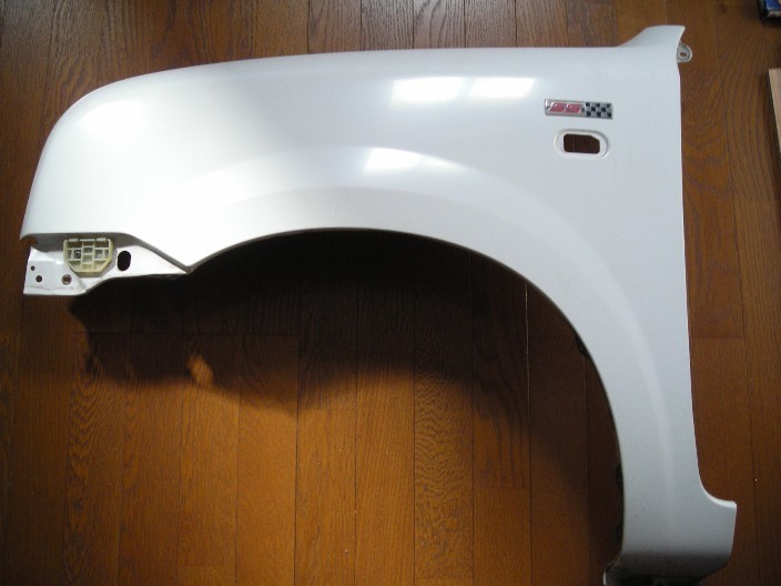 ラパン SS HE21S 左Fフェンダー SSエンブレム付き 純正色白 へこみなし