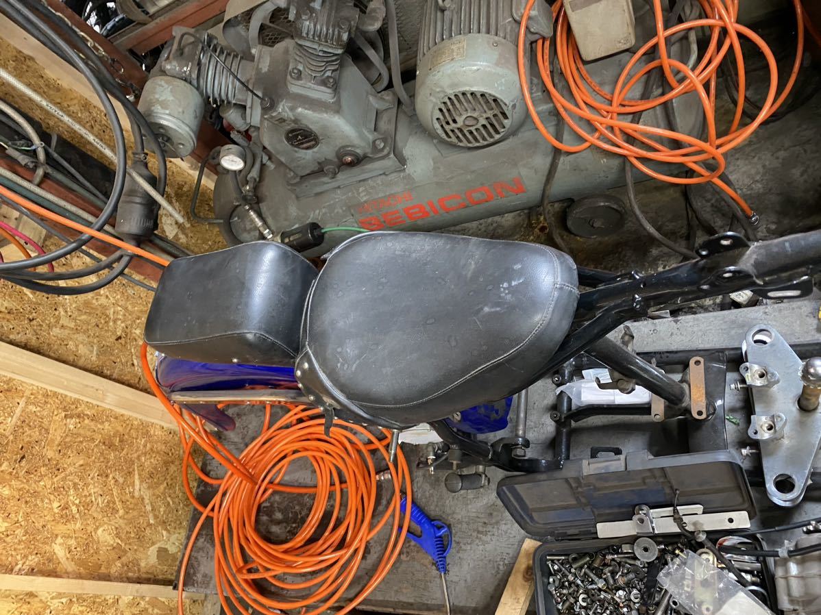 ショベル 4速フレーム用 コブラシート shovel head ショベルヘッド