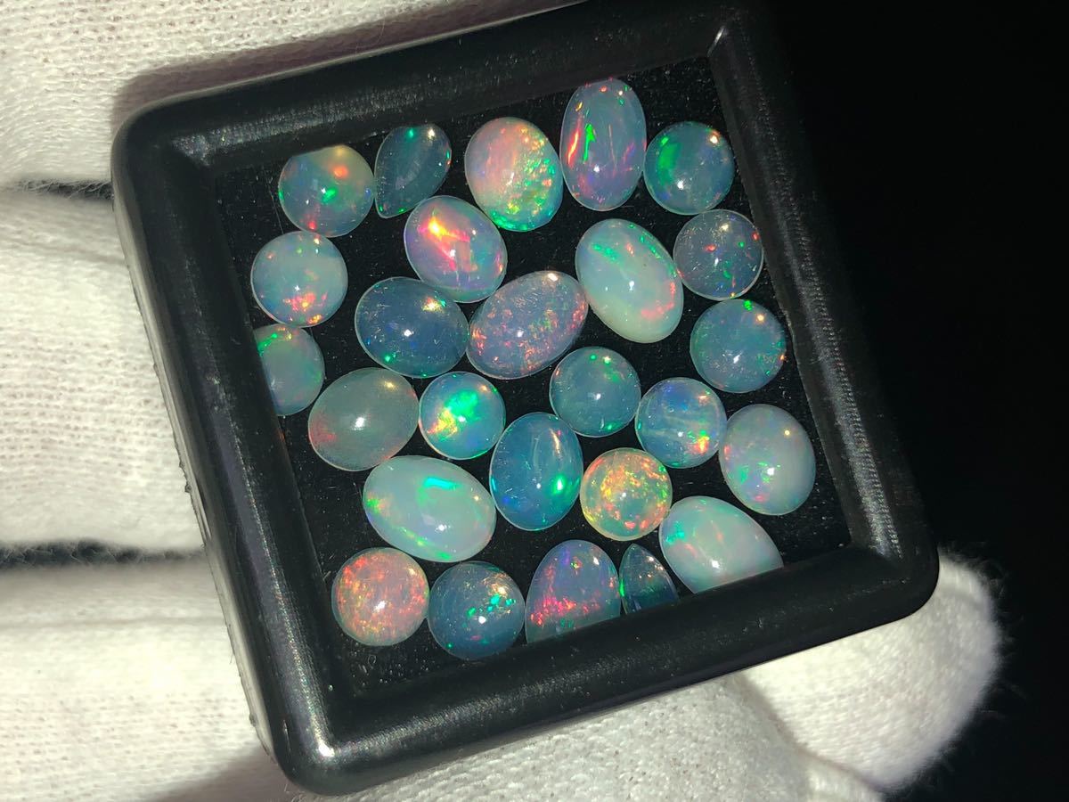 AA!! 9.70cts 天然 オパール化した木の化石 ウッドオパール グリーン