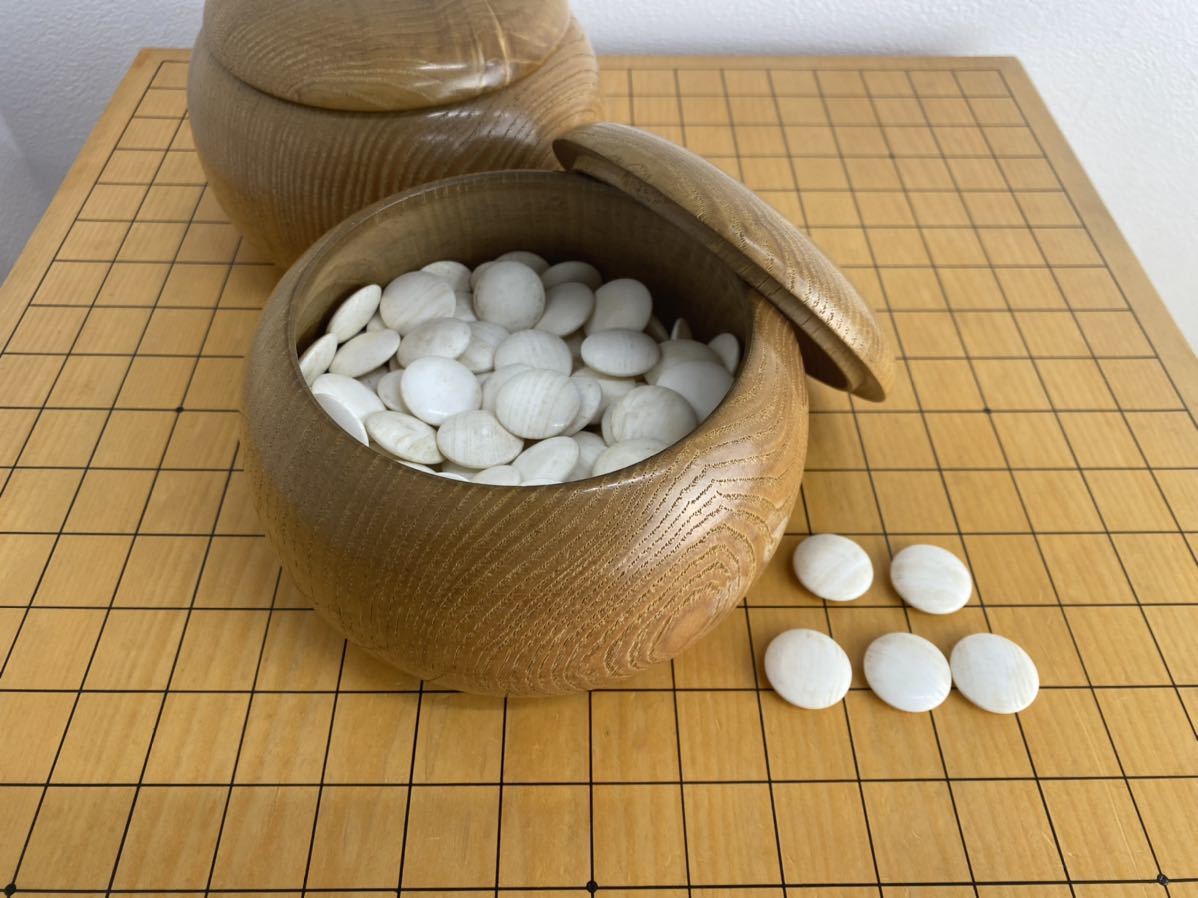 囲碁 碁石30号 約8mm 本蛤181個・本那智黒181個 木製