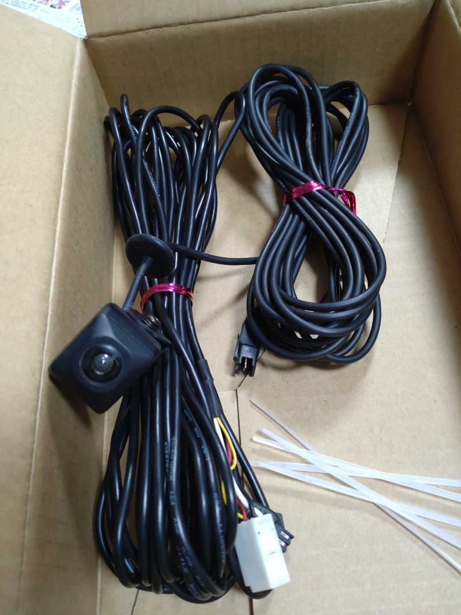 お買い得，新品 02173プリウス 型紙有り トヨタ純正バックカメラ汎用品三代目初期ZVW３０ 品 品番08634-00230(純正品)｜売買されたオークション情報、yahooの商品情報をアーカイブ公開 - オークファン 純正品