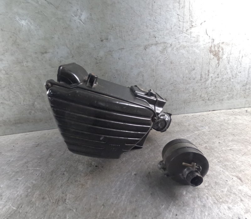 SR400 エアクリーナーボックス - ヤマハ 純正 Yahoo!オークション