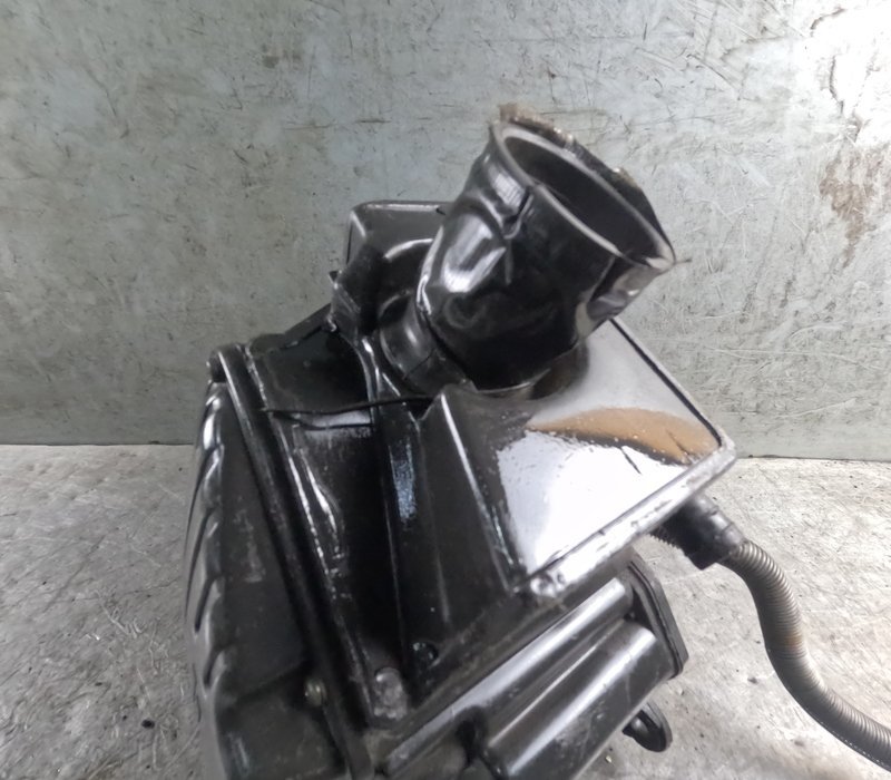 SR400 エアクリーナーボックス - ヤマハ 純正 Yahoo!オークション