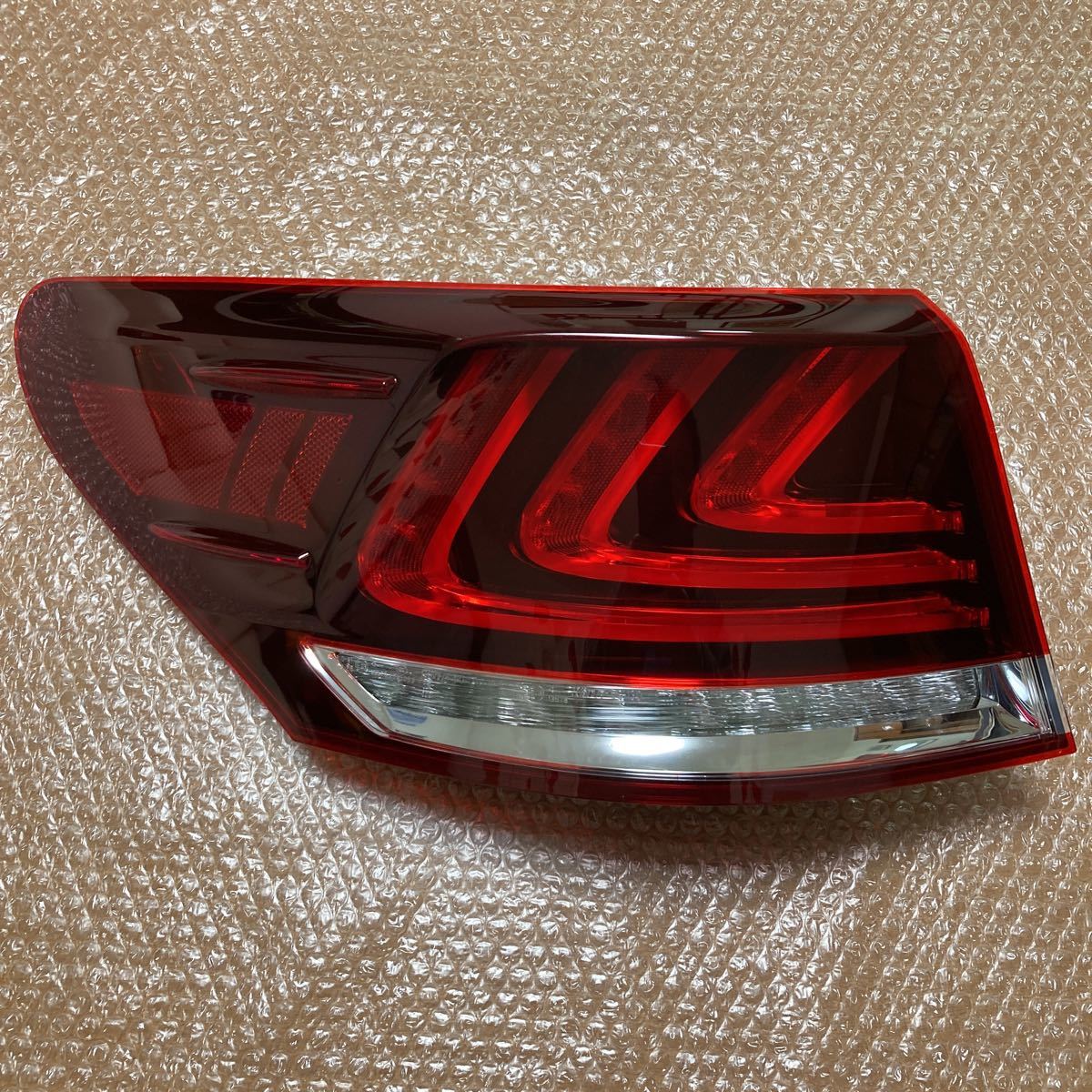 定番，人気SALE レクサス LS460 LS600h 後期 純正 テールライト LH 左 コンビネーションライト テールランプ USF40 UVF45 USF41 USF45 UVF46(テールライト)｜売買されたオークション情報、yahooの商品情報をアーカイブ公 レクサス用