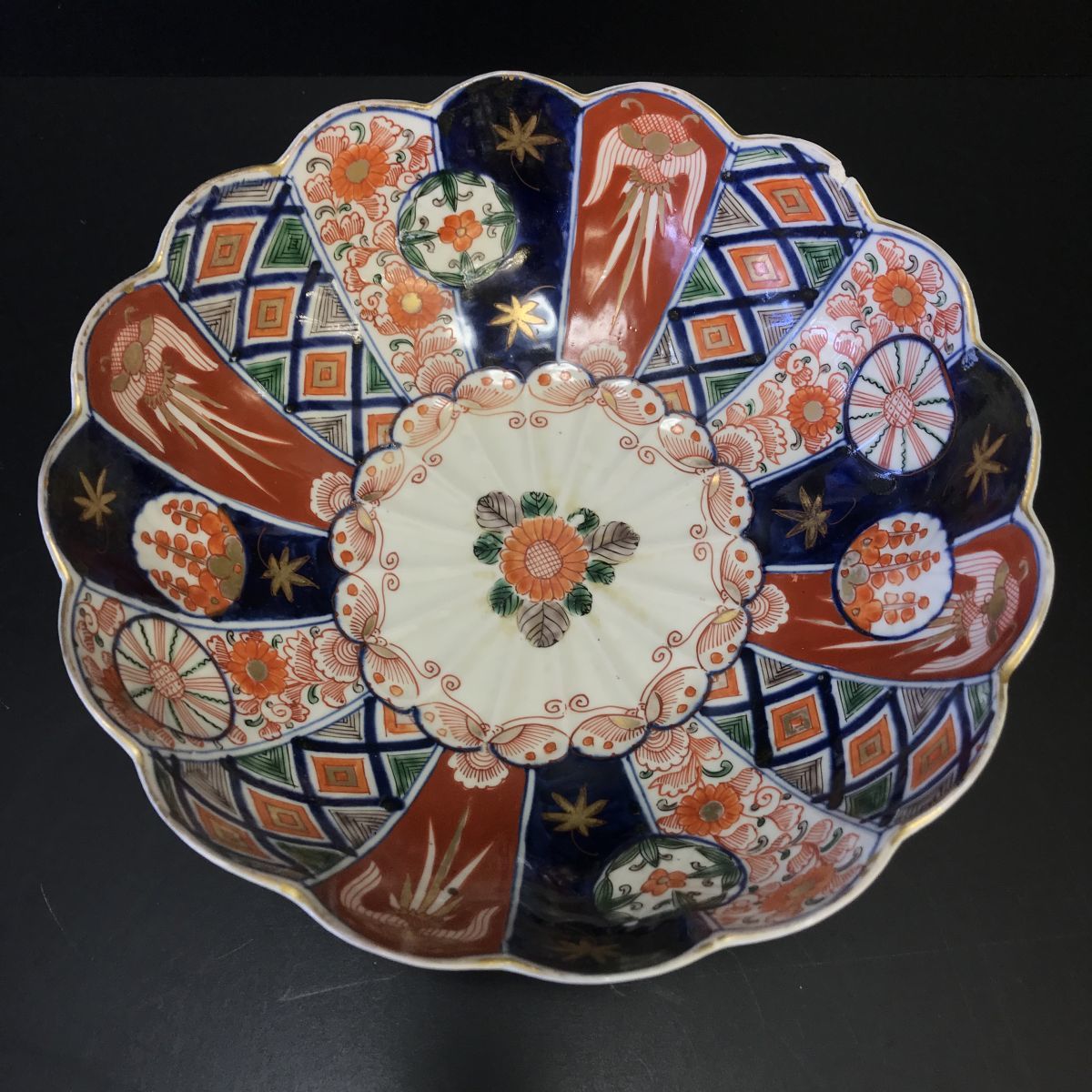 古伊万里 色絵 菊紋輪花鉢 伊万里【301-403#80】(色絵)｜売買された