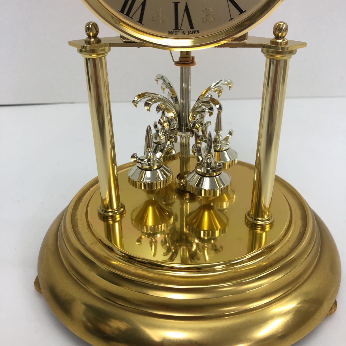 881 美品 置き時計 MASTER QUARTZ マスタークオーツ 置時計 回転振り子