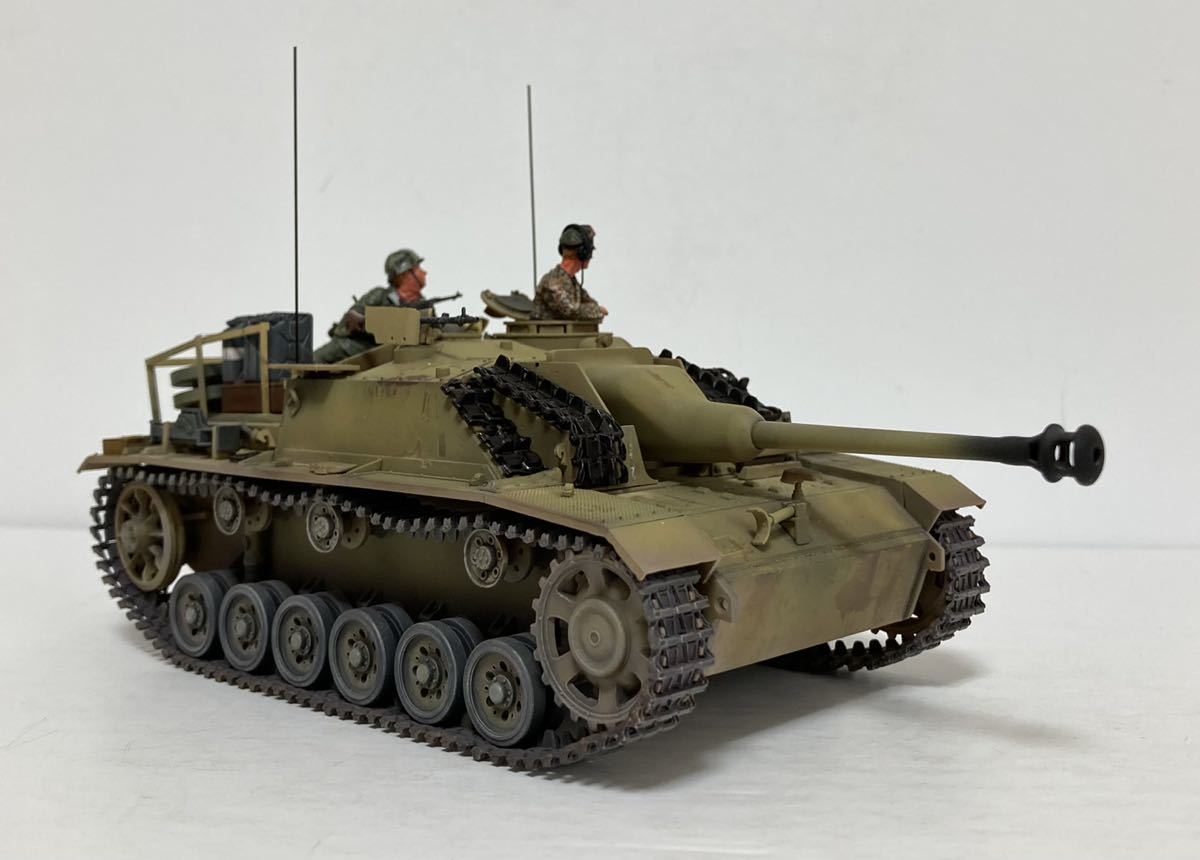 定番，豊富な 完成品 グンゼ産業 1/35 Ⅲ号突撃砲 G型 w/フィギュア2体セット 3号突撃砲(完成品)｜売買されたオークション情報、yahooの商品情報をアーカイブ公開 - オークファン 完成品