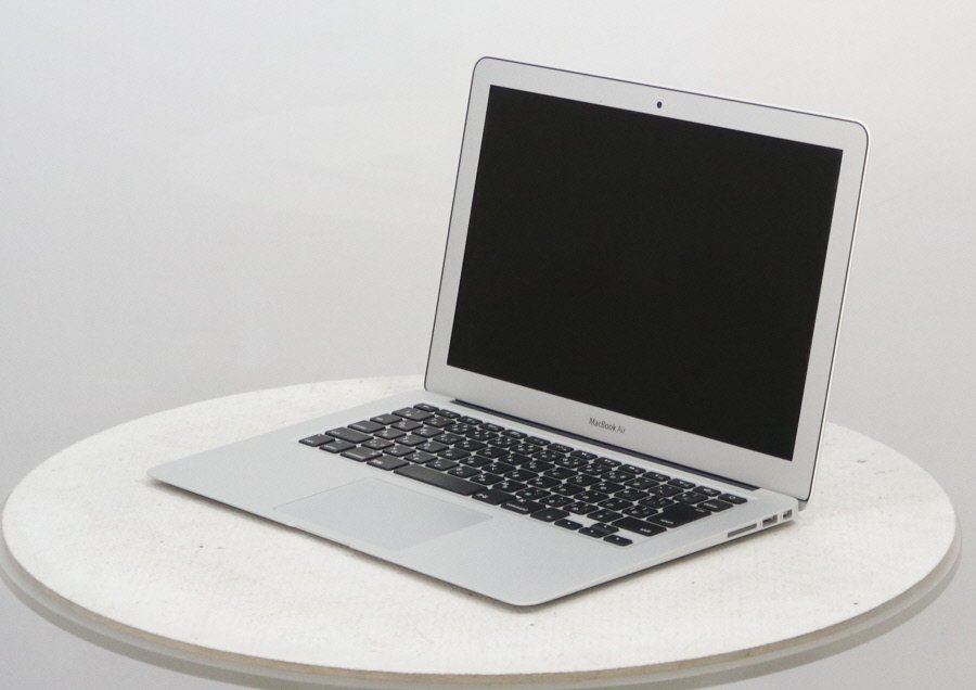 13,3" Apple MacBook Air 7,2 i5 5250U 1,6GHz 8GB 128GB 2015 (grobe Schäden, ohne Netzteil