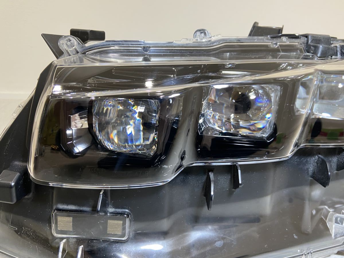 美品・破損なし】プリウス PHV ZVW52 LED ヘッドライト 左 左側 コイト 