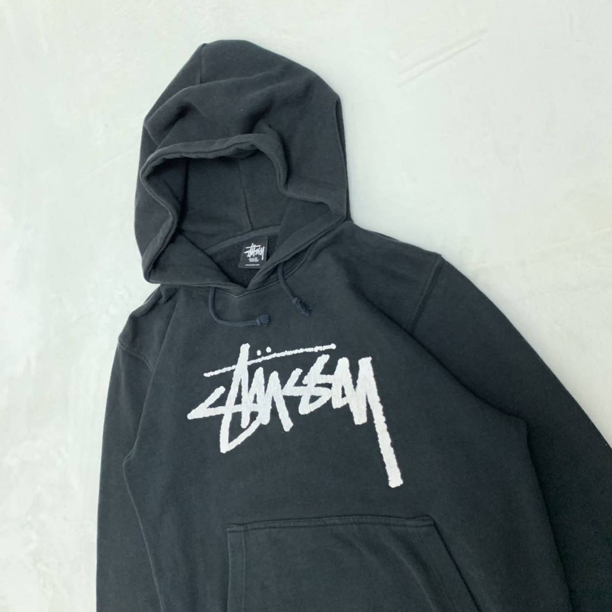 【大人気】ステューシー パーカー サイズL　 グレー ビックロゴ 人気】STUSSY ステューシー スウェット パーカー ビッグロゴ パーカー