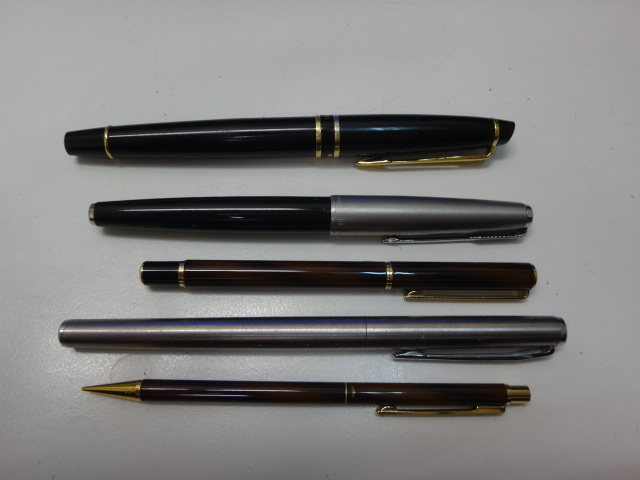 【SALE，大人気】 MONT BLANC モンブラン万年筆 他 おまとめ 4本(モンブラン)｜売買されたオークション情報、yahooの商品情報をアーカイブ公開 - オークファン モンブラン