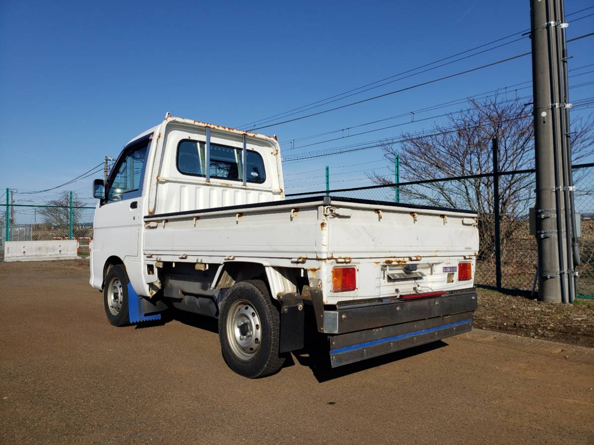 ハイゼットトラック 4wd HI Lo切り替え 有り 5MT パワステ　AC DAIHATSUハイゼットトラック切り替え4WD 5MT エアコンパワステ