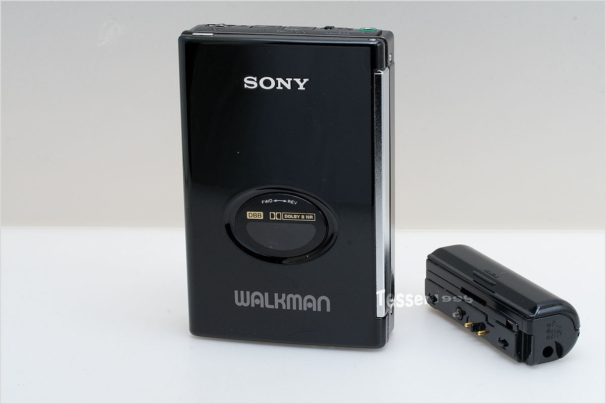 SONY WM-609 単三電池ホルダー付 再生OKですが委細熟読ください [管:0326]