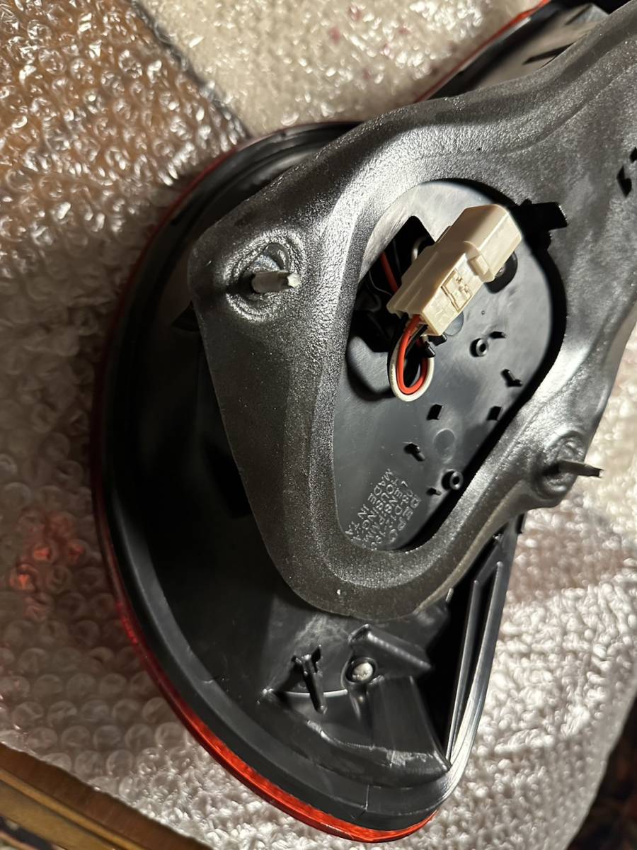 TOMS LED テールランプ 86/BRZ ZN6/ZC6 全グレード 車検対応 TOM