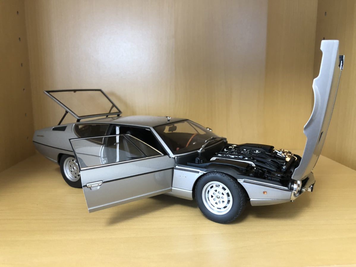 1/18 AUTOart オートアート ランボルギーニ エスパーダ シルバー 1/18 AUTOart ランボルギーニ エスパーダ シルバー オートアート