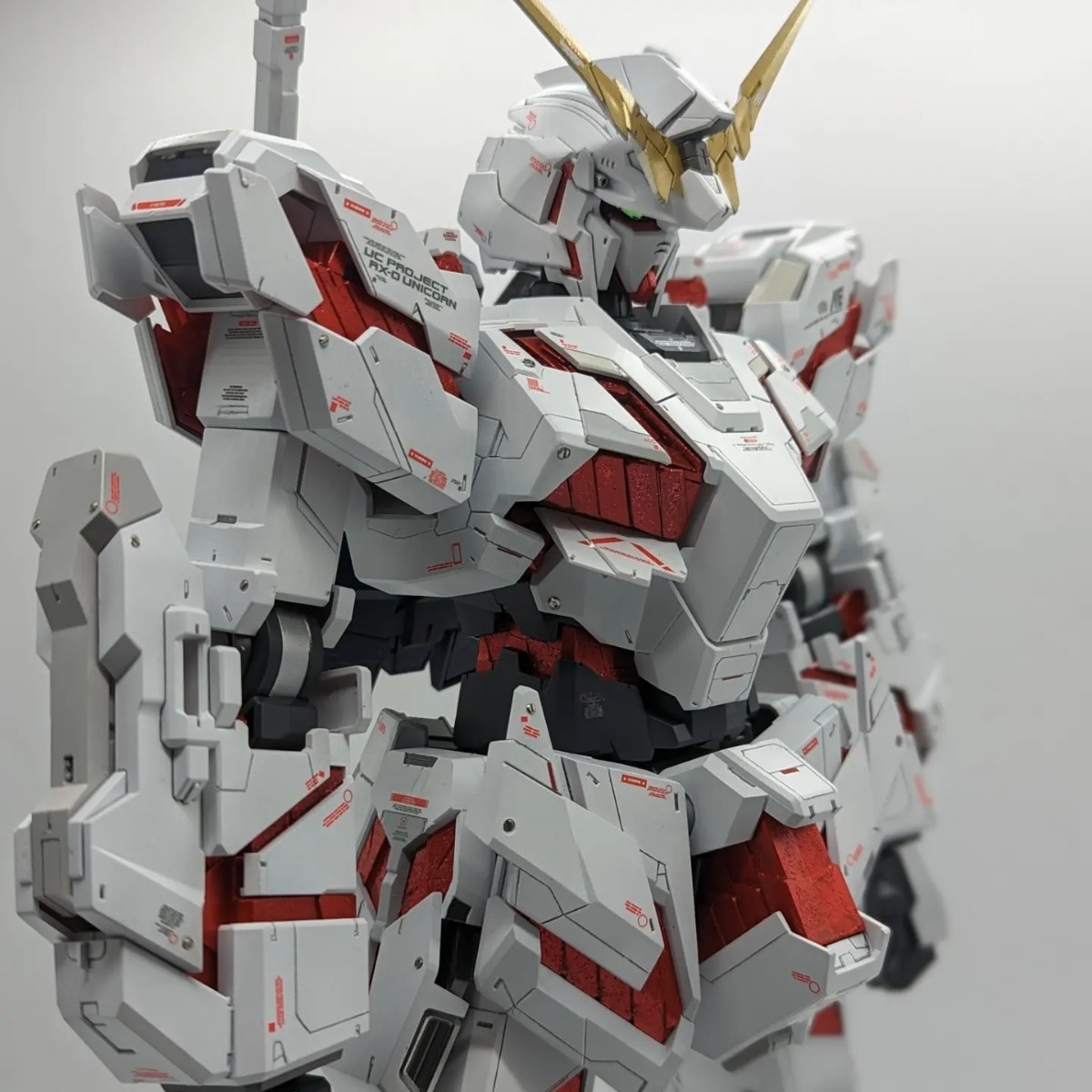 MEGA メガサイズ 1/48 RX-0 ユニコーンガンダム 改修塗装済完成品(完成 