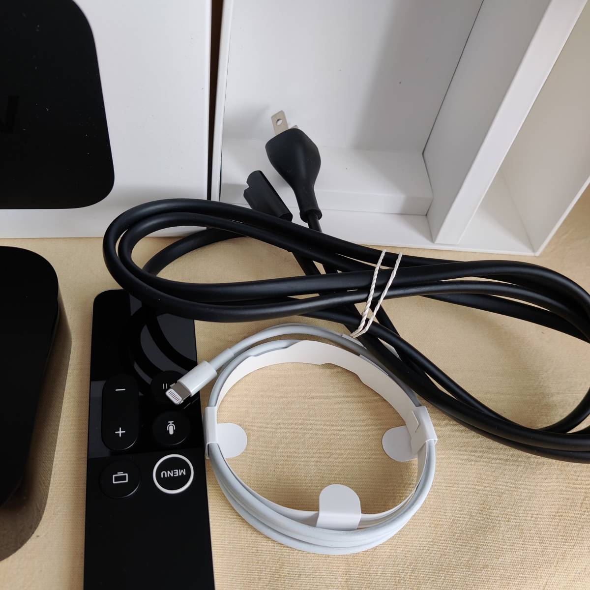テレビ・映像機器 Apple TV 本体 リモコン 電源ケーブル HDMI A1842