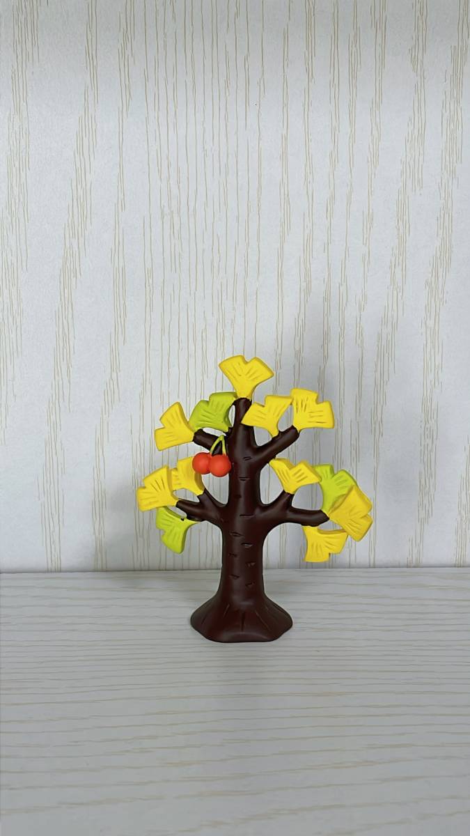 いちょうともみじの木 decole コンコンブル デコレコンコンブル