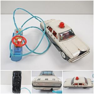 パトカー ブリキのYahoo!オークション(旧ヤフオク!)の相場・価格を見る