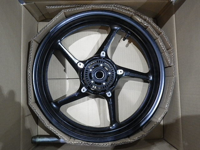 ヤマハYZF-R6純正フロントホイール中古品 YZF-R6 - BN6 YZF-R1 純正