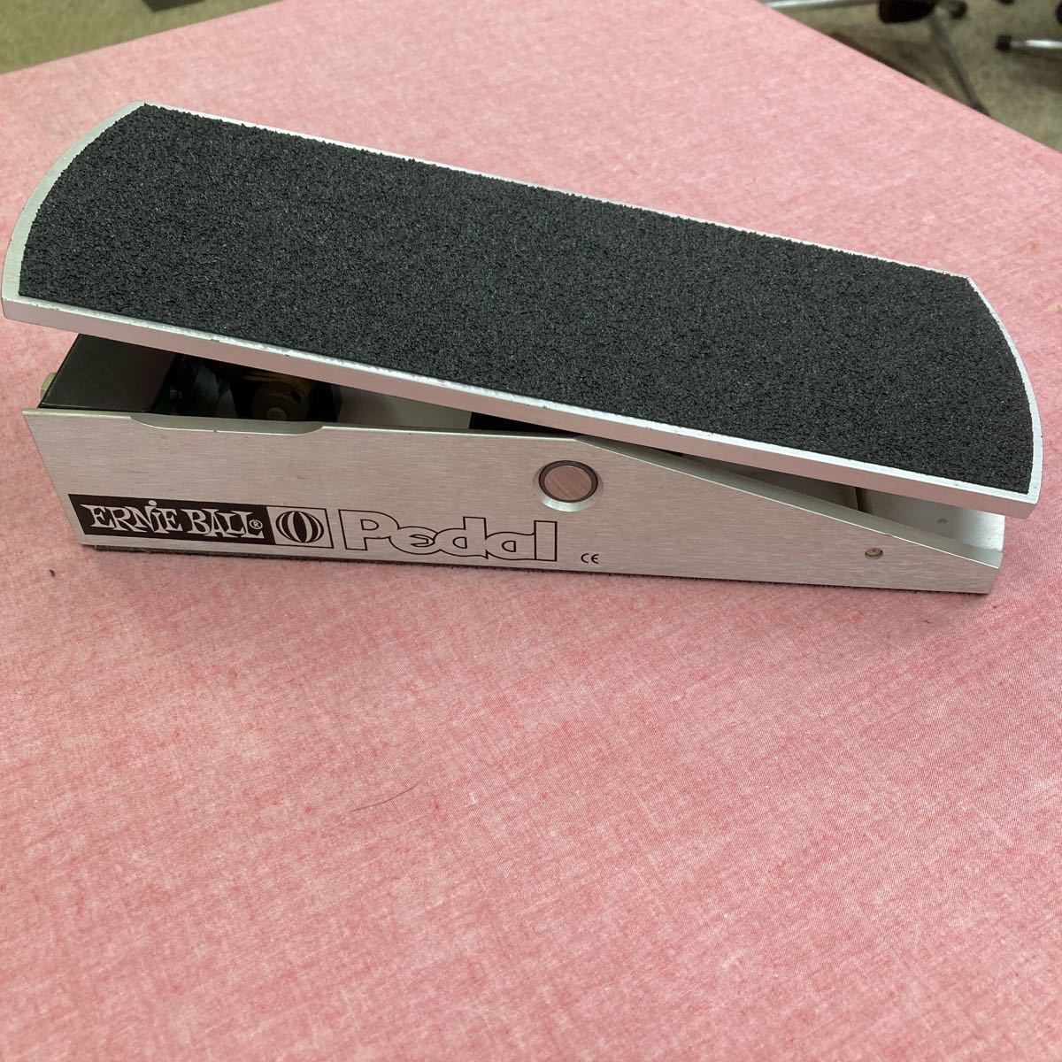 SALE，得価 アーニーボール ボリュームペダル(ボリュームペダル)｜売買されたオークション情報、yahooの商品情報をアーカイブ公開 - オークファン エフェクター