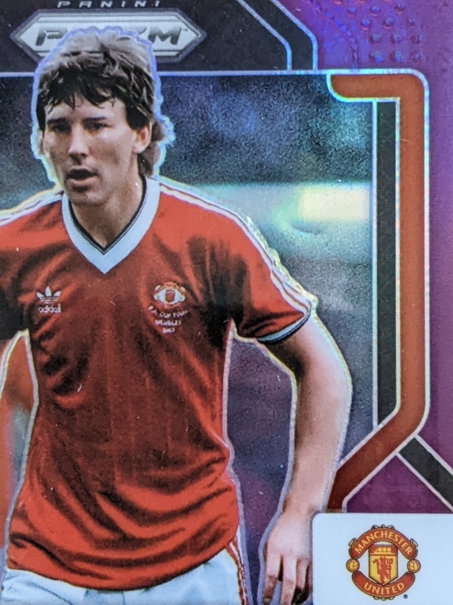 ブライアン ロブソン 2022-23 PANINI PRIZM PREMIER LEAGUE プリズム