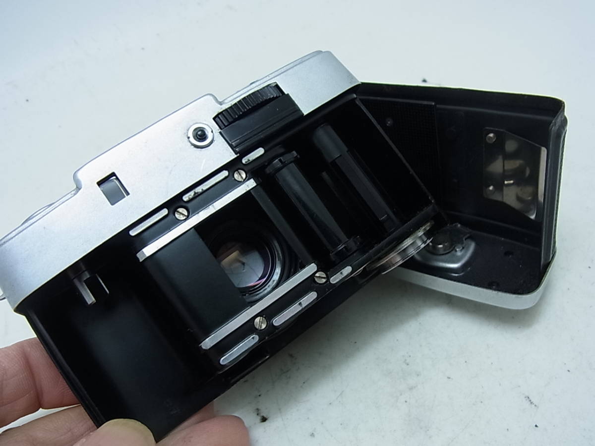 OLYMPUS オリンパスPEN Olympus PEN Dシリーズの分解｜フィルムカメラ