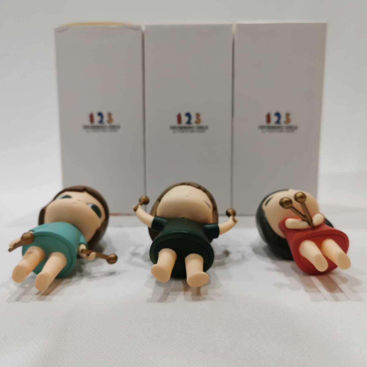 奈良美智 ドラミング・ガール 123 Drumming Girls Amazon | 奈良美智