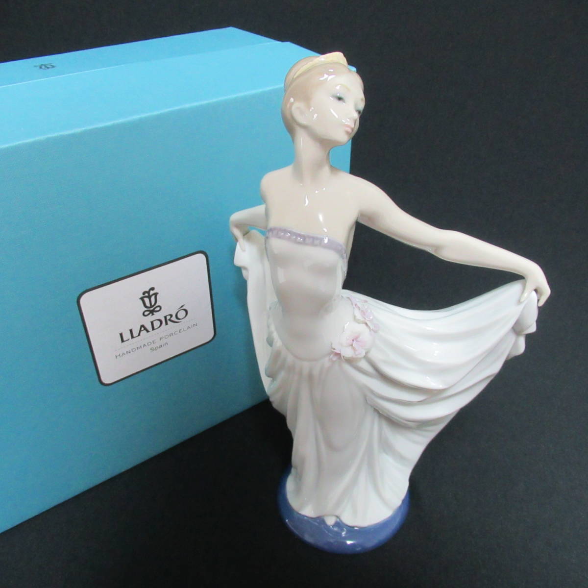 H【1856878-171】LLADRO リヤドロ 2009 踊る少女 スペシャルバージョン 