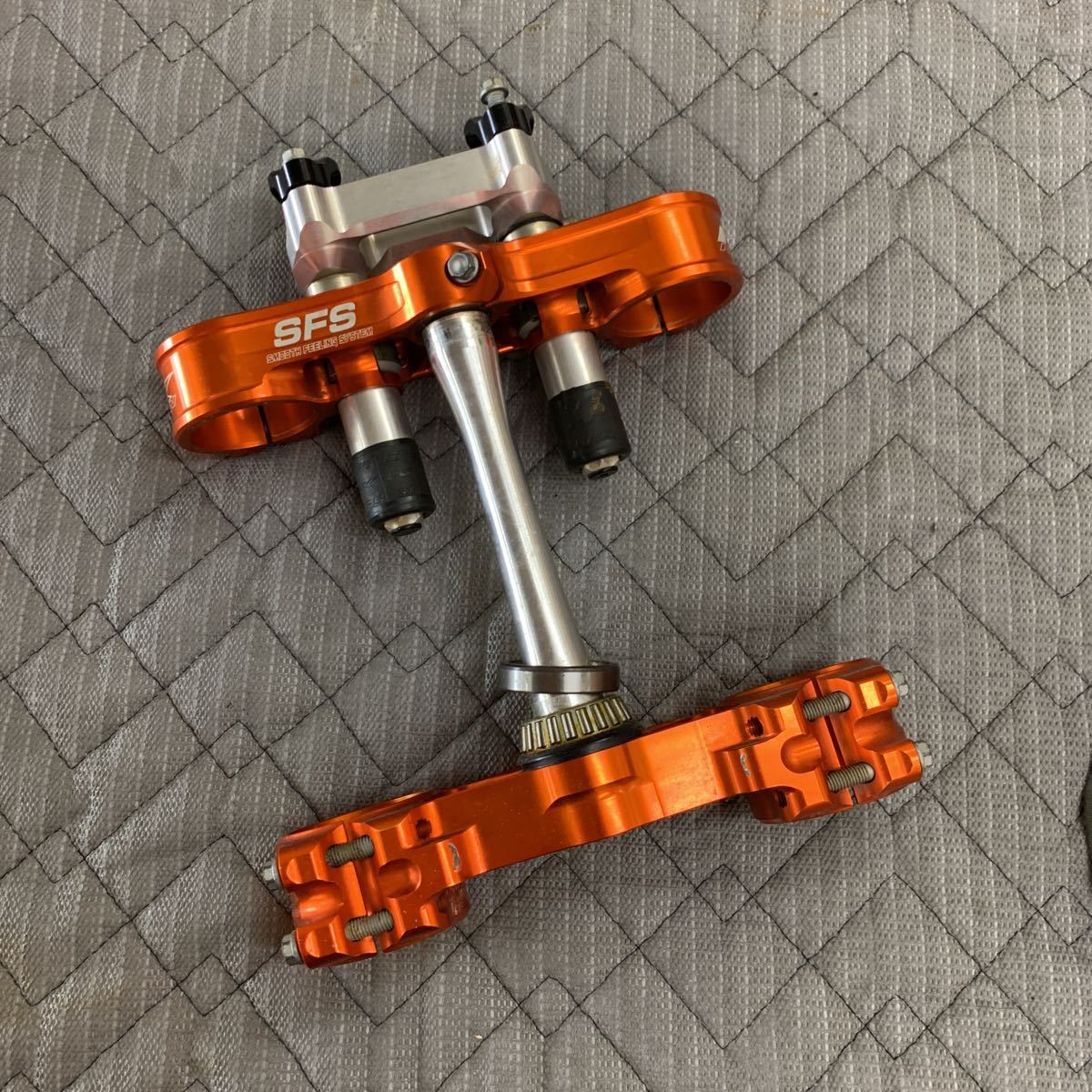 NEKEN SFSトリプルクランプ　KTM sx用