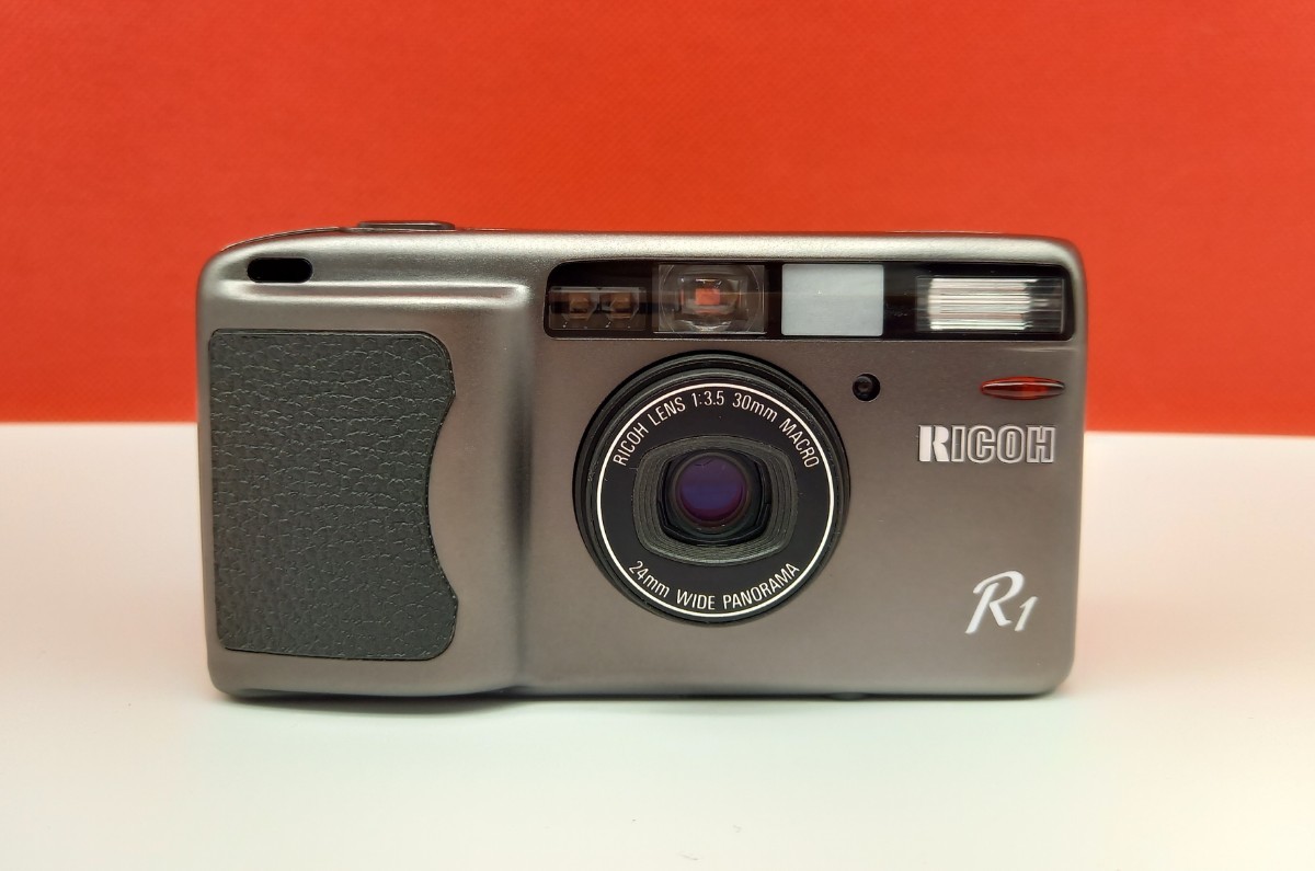 ■A RICOH R1 コンパクトフィルムカメラ 動作品 シャッターOK リコー 