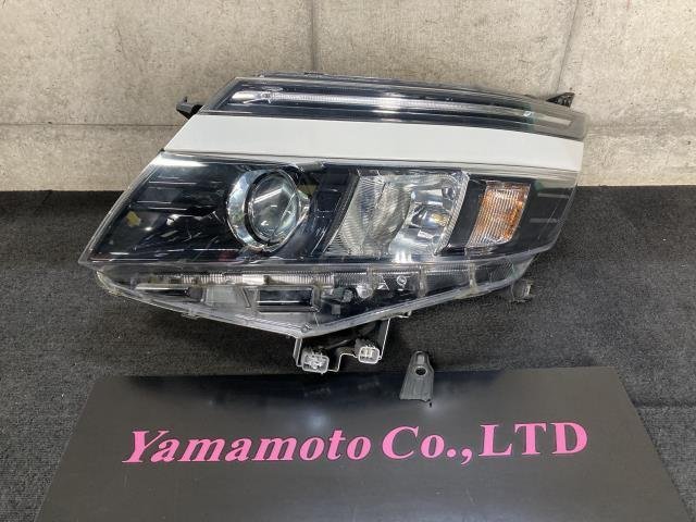 D】ZWR80G/ZRR80W 前期 ヴォクシー LED 左ヘッドライト 左ライト