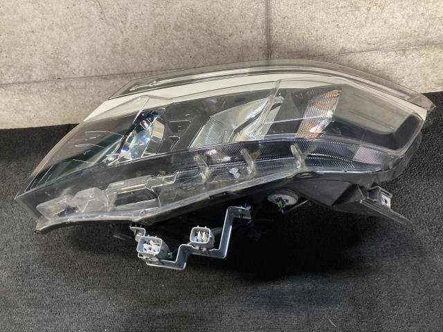 D】ZWR80G/ZRR80W 前期 ヴォクシー LED 左ヘッドライト 左ライト