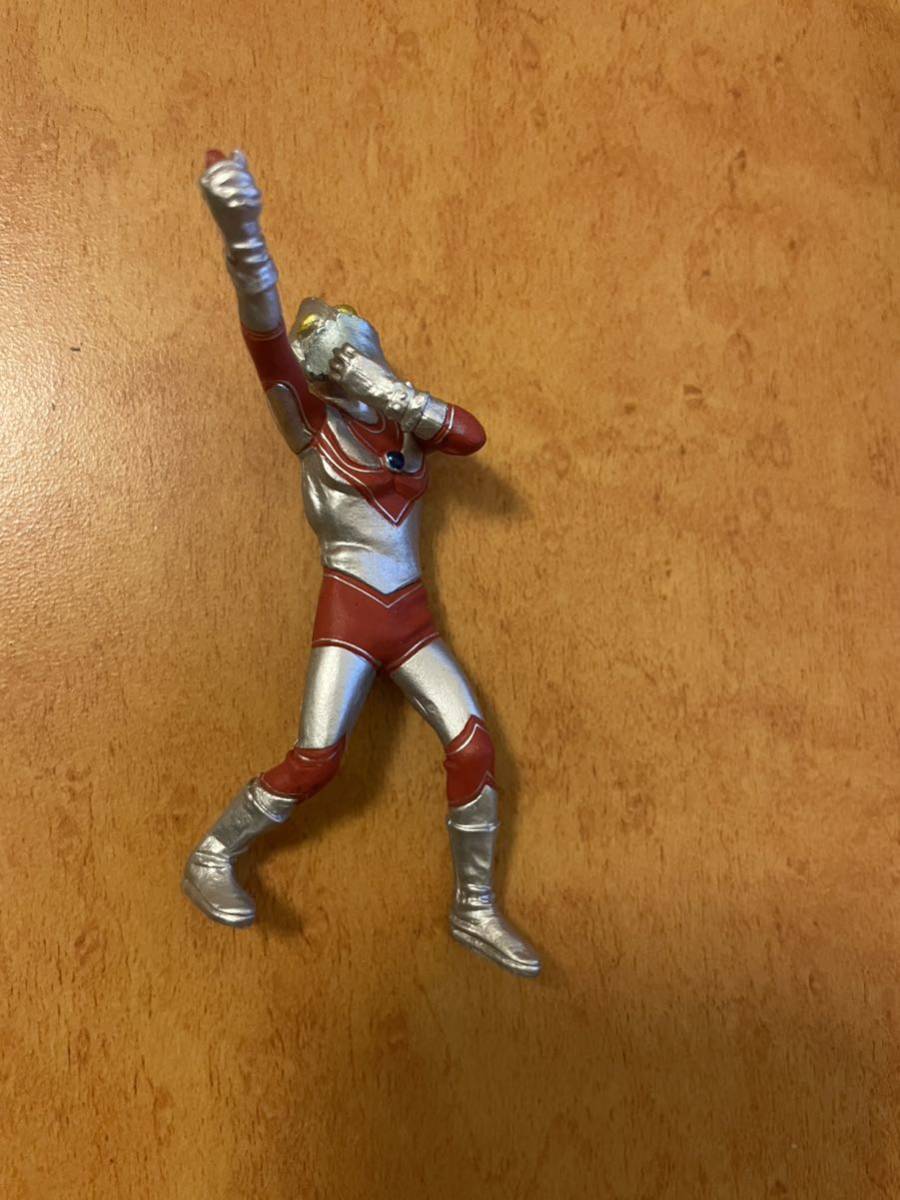 バンダイ ガチャ HG原色ウルトラ怪獣大百科 その1 大ピンチ＆大 