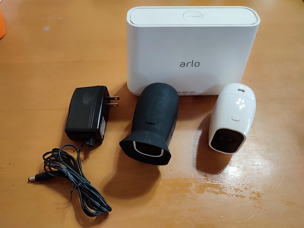 Arlo Pro 2 カメラ2台 + ベースステーション Arlo Pro 2 ベース