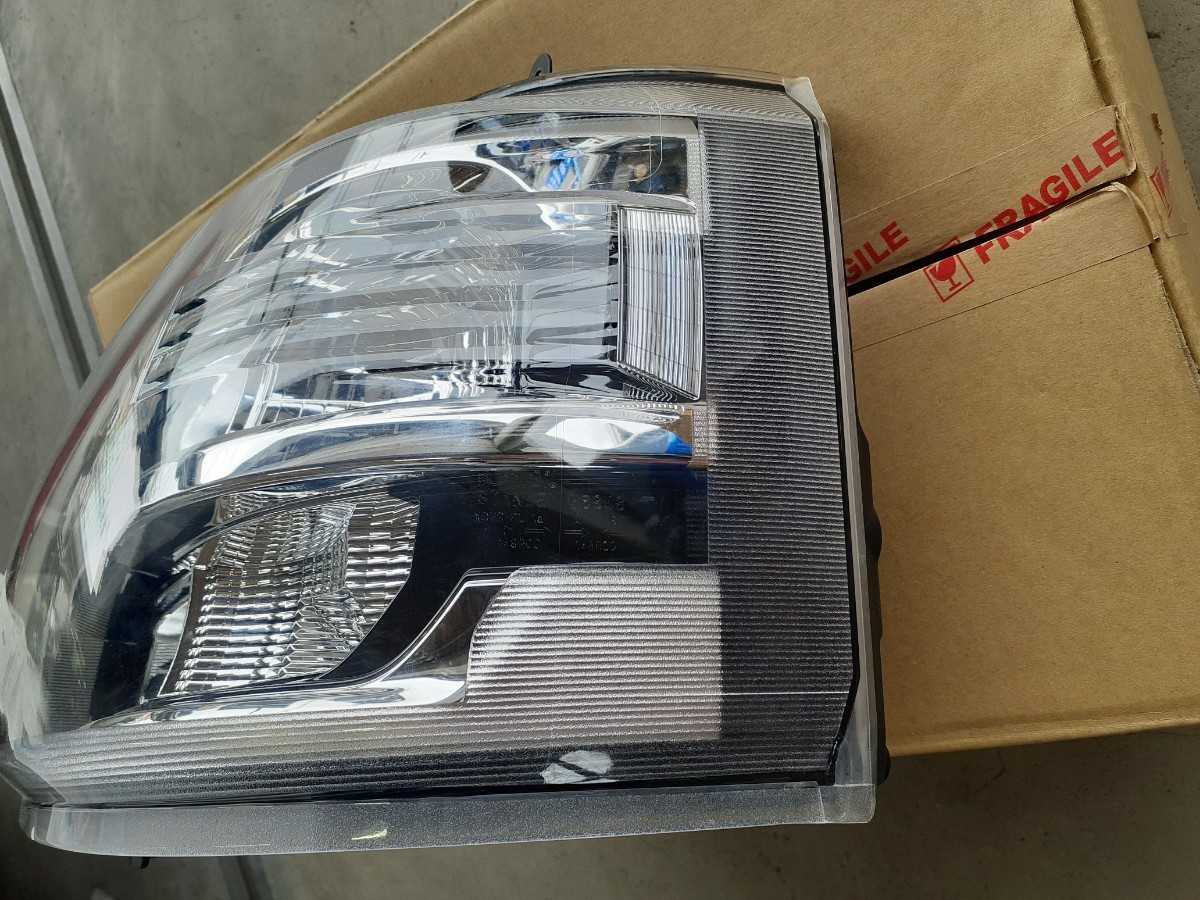 ハイゼット (S500P S510P 後期 ) 純正 LED ヘッドライト 右 W6848 打刻 RD