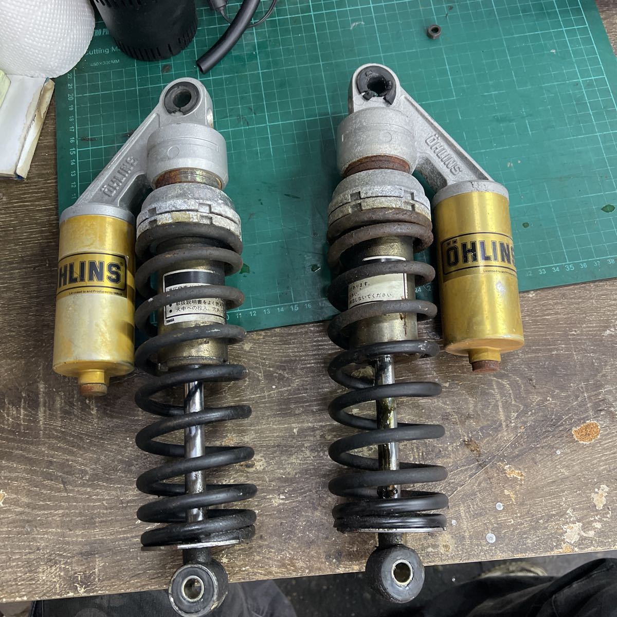 XjR1200 4KG 1995年 純正オーリンズサスペンション XjR1200 xjr1200 4kgリアショック オーリンズ 4KG 1995年 純正