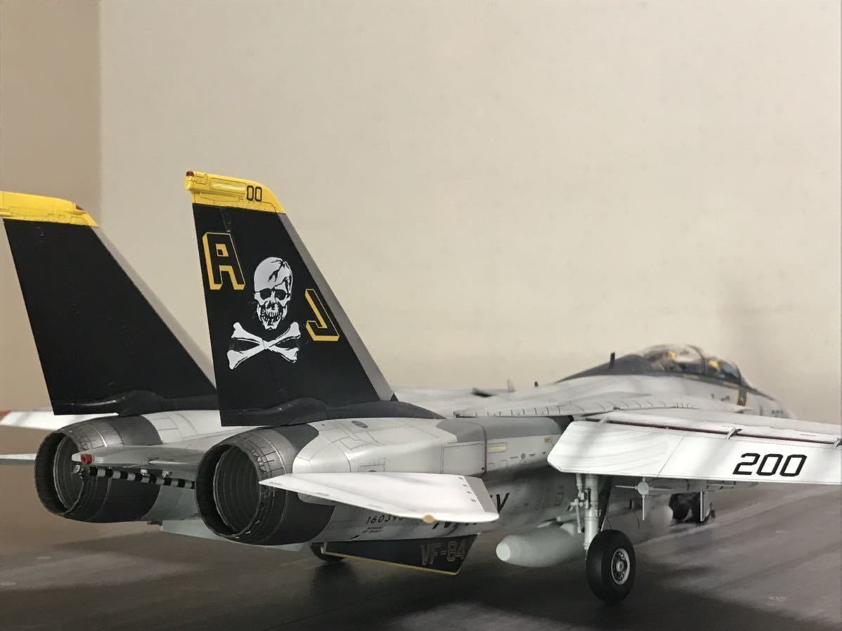 完成品 1/48 F-14A トムキャット VF-84 ジョリーロジャース 発艦シーン