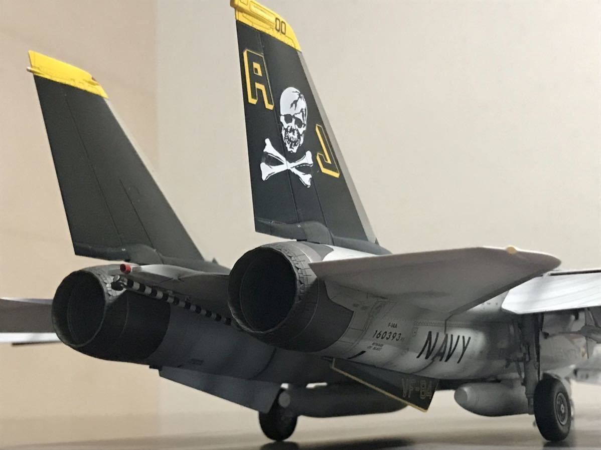 完成品 1/48 F-14A トムキャット VF-84 ジョリーロジャース 発艦シーン