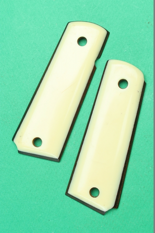 1911ピストル用アイボリー風グリップ　ｃ３８３