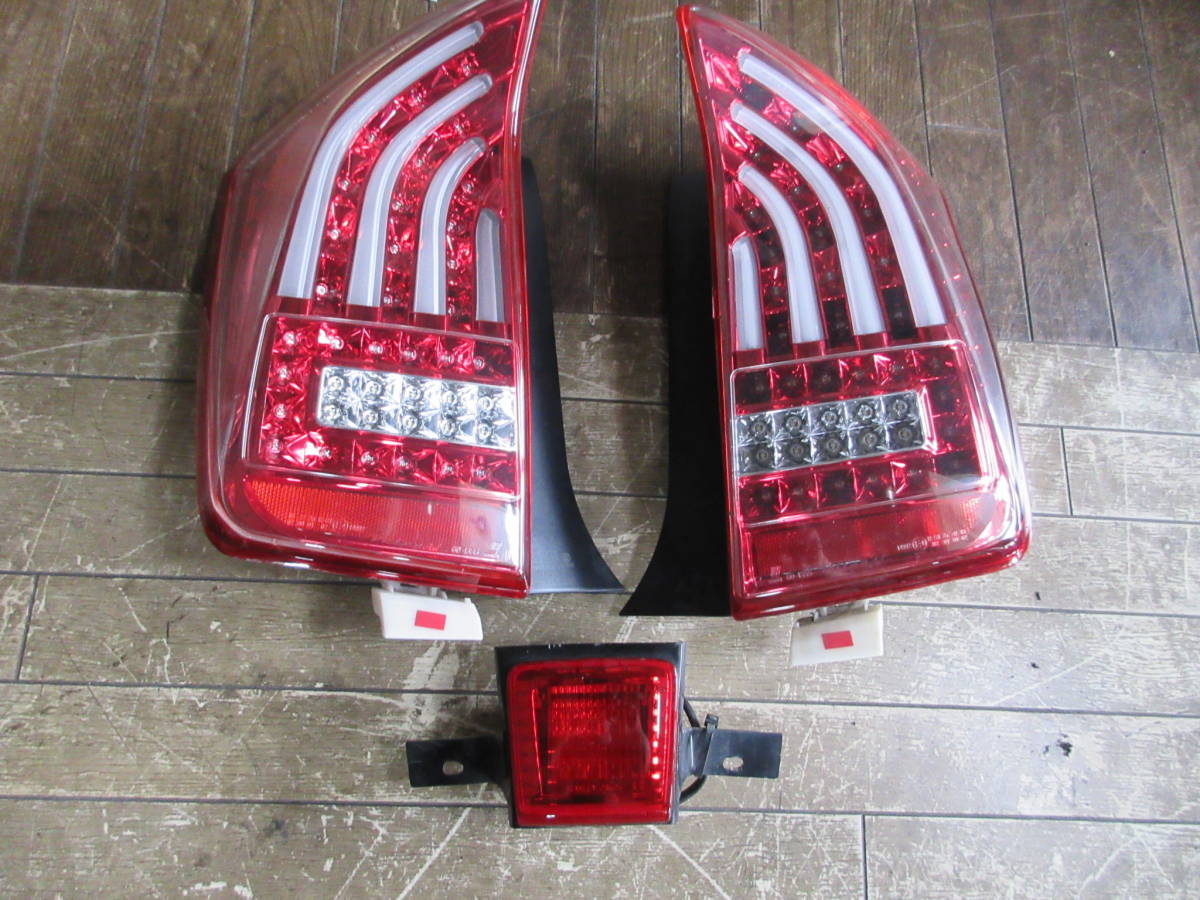 プリウス　30系　バレンティ　テールレンズ　60-1355