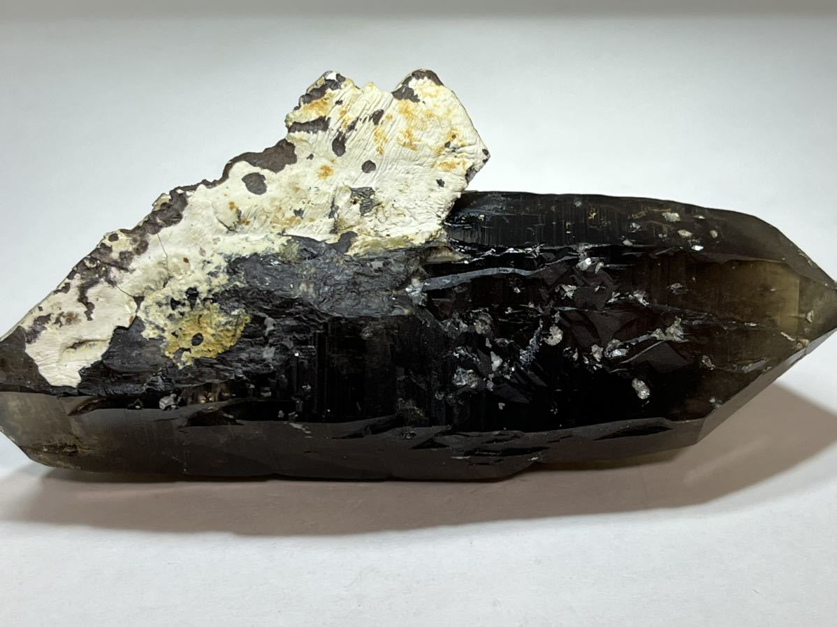 神秘的なアフガニスタンの煙水晶/高品質巨大結晶 神秘的なアフガニスタンの煙水晶⁄高品質巨大結晶の通販はau PAY