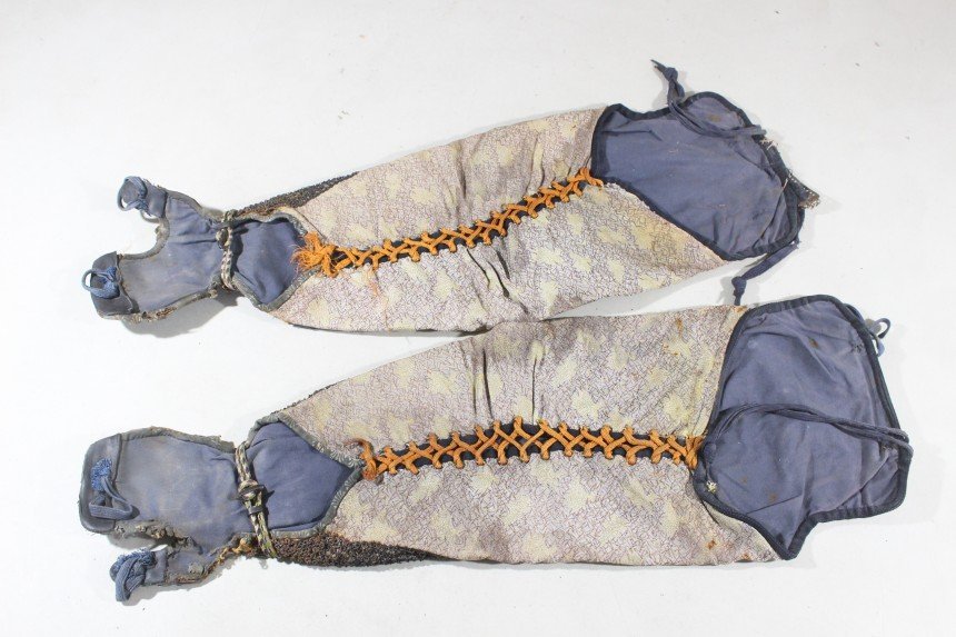 △▽籠手 江戸 鉄、黒漆 66×20cm 1.26kg 鎧/甲冑/武具